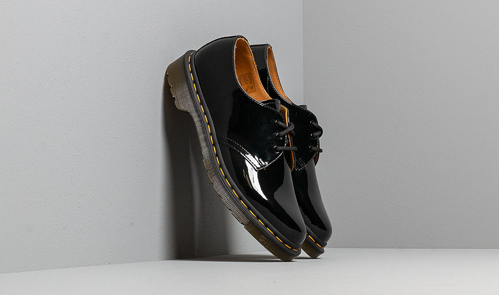 Dr martens outlet gr 39 schwarz